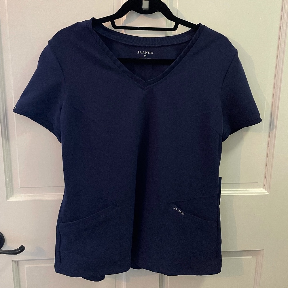 Jaanuu Women's Sweetheart Neck 3-Pocket Top